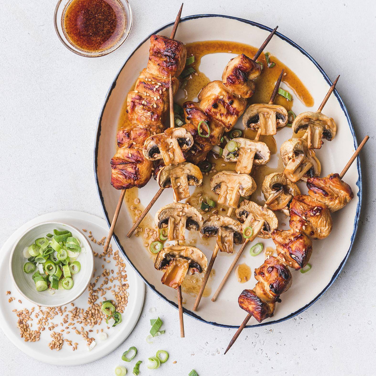 Yakitori-Spieße mit Huhn und Pilzen - Rezepte Dual EasyFry&Grill | Tefal