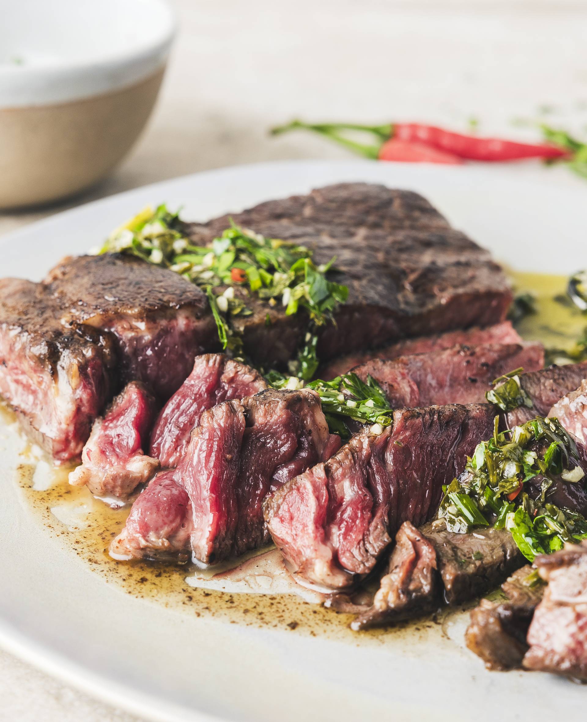 Sous-vide Rib-Eye mit Chimichurri-Soße - Rezepte Smartcook Infinity Autostir | Tefal
