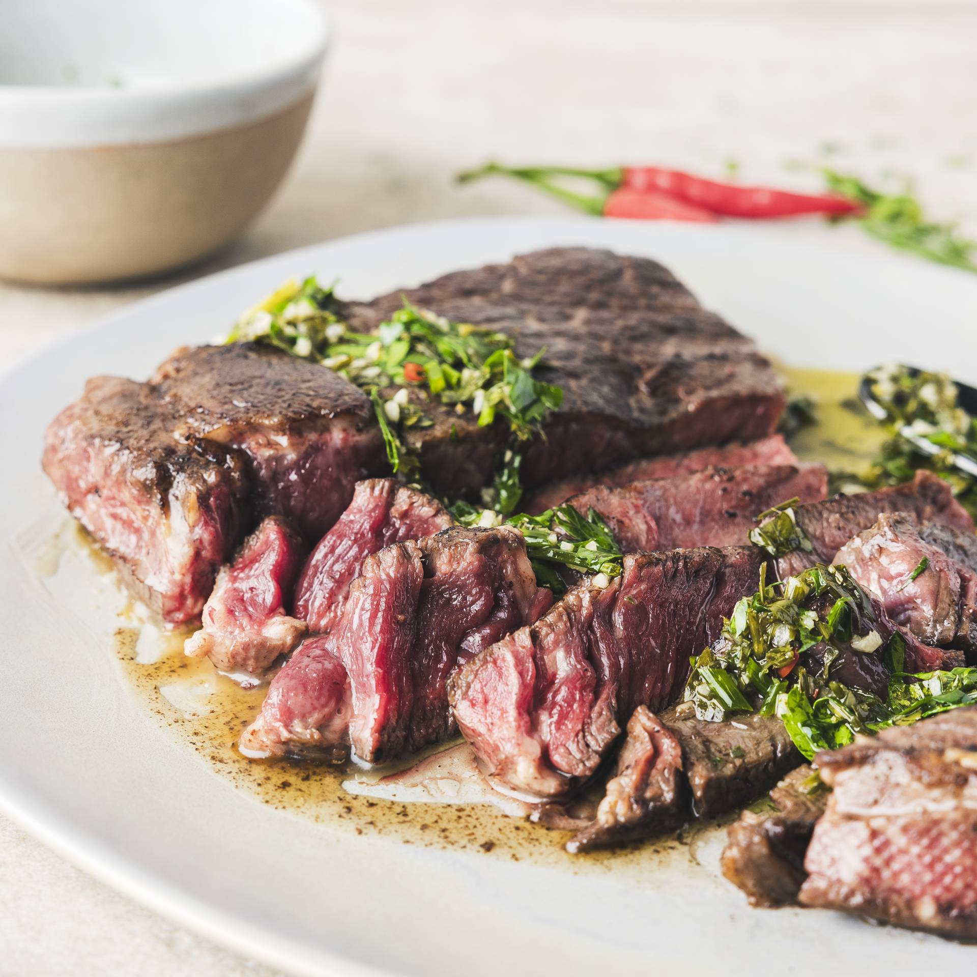 Sous-vide Rib-Eye mit Chimichurri-Soße - Rezepte Smartcook Infinity Autostir | Tefal