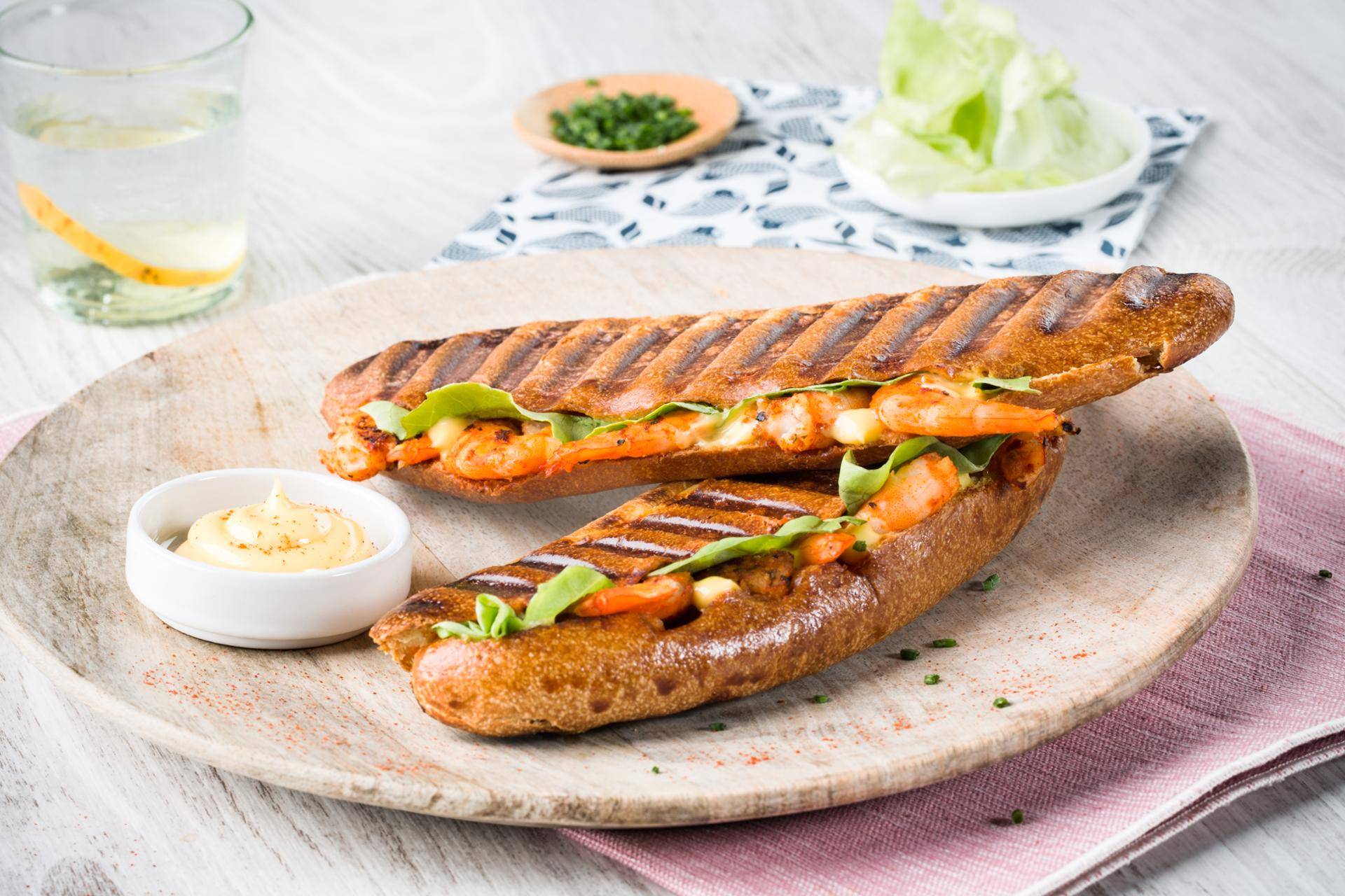 Spiced shrimp hotdog - Rezepte OptiGrill | Tefal