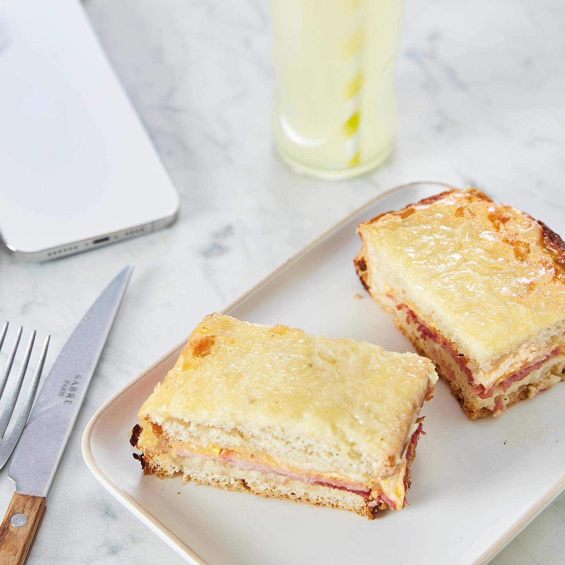 Käsetoast mit Schinken - Rezepte Easy Fry Compact | Tefal
