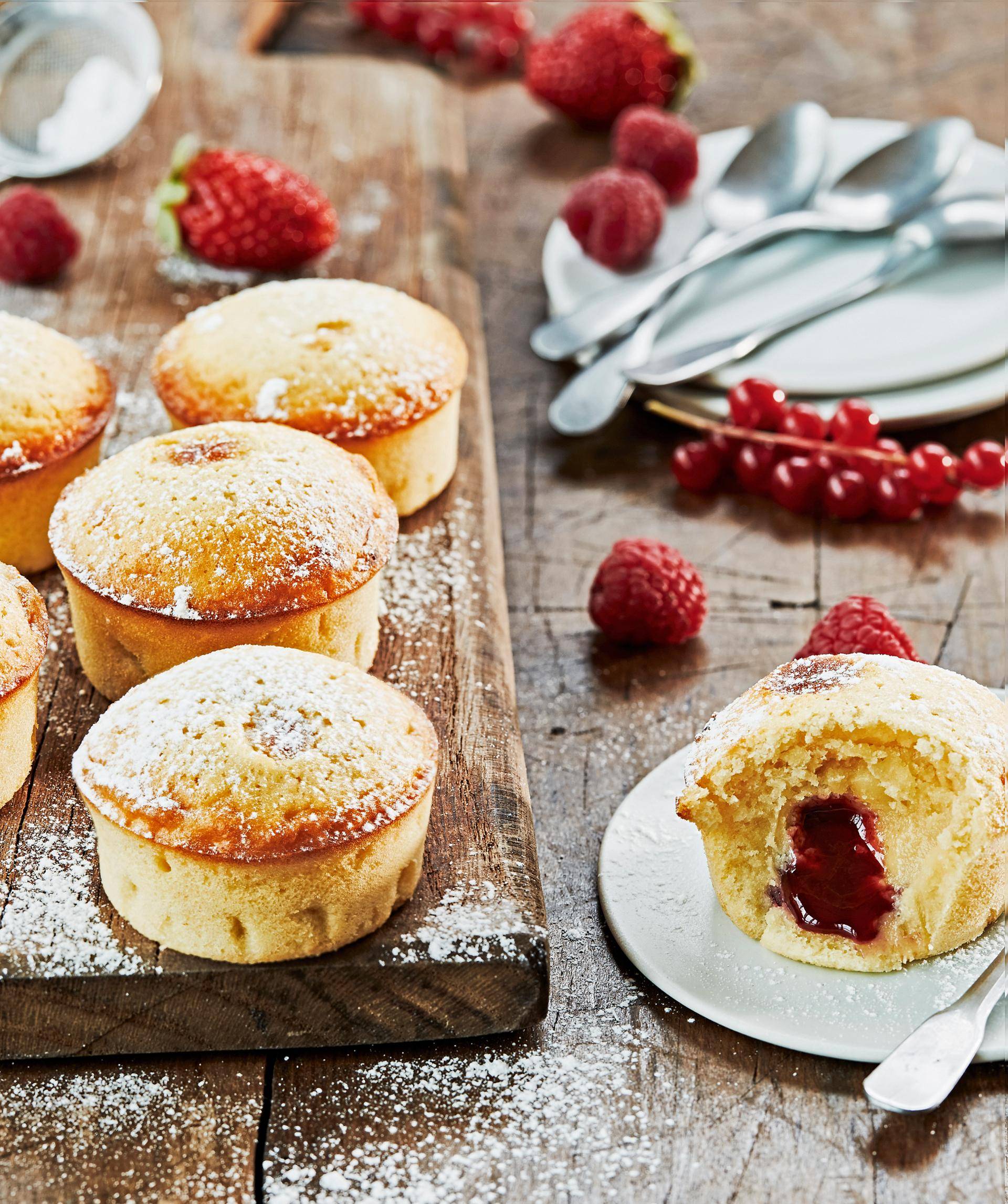 Rote-Beeren-Küchlein mit zartschmelzendem Kern - Rezepte Cake Factory | Tefal