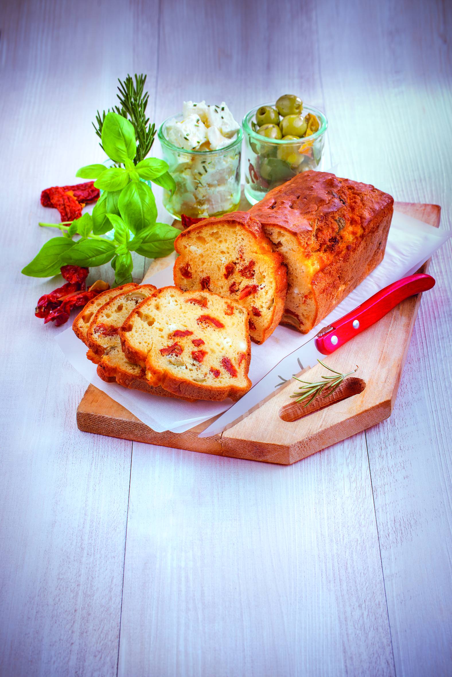 Kuchen mit sonnengetrockneten Tomaten, Oliven und Feta - Rezepte Kitchen Machines Touch/Touch + | Tefal