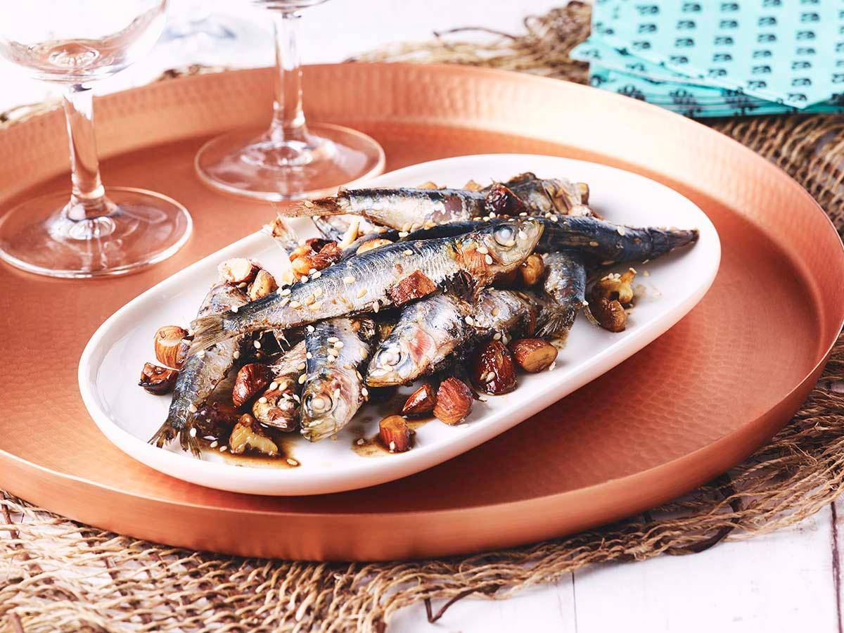 Gebratene Sardellen mit Nüssen - Rezepte Actifry Express XL | Tefal