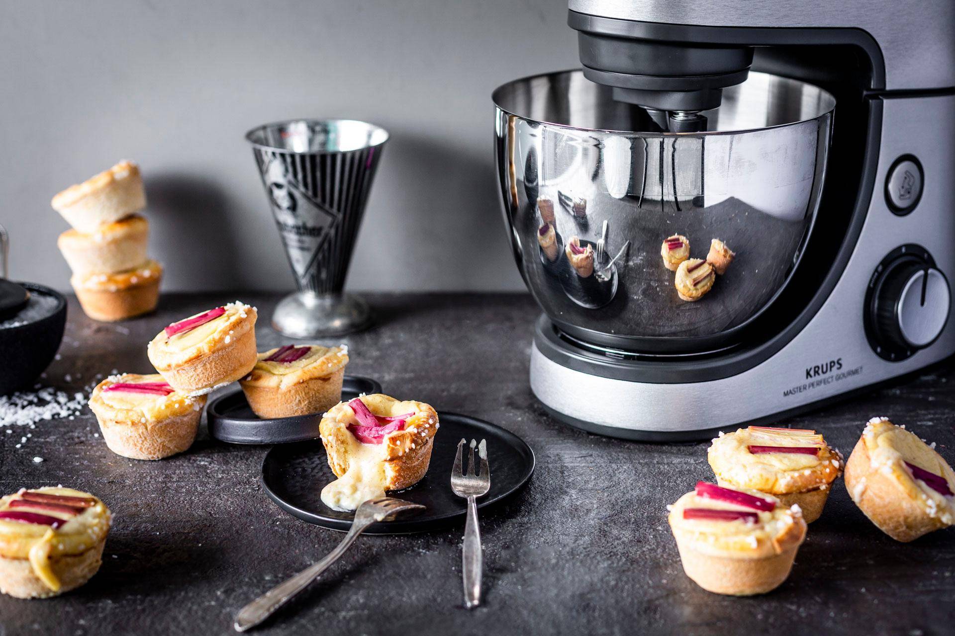 Rhabarber-Brioche-Törtchen mit Vanillecreme - Rezepte undefined | Tefal