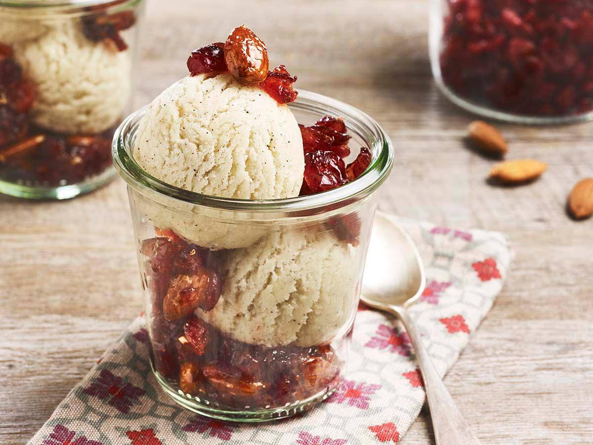 Mandel-Cranberry-Eisbecher - Rezepte Actifry Express XL | Tefal