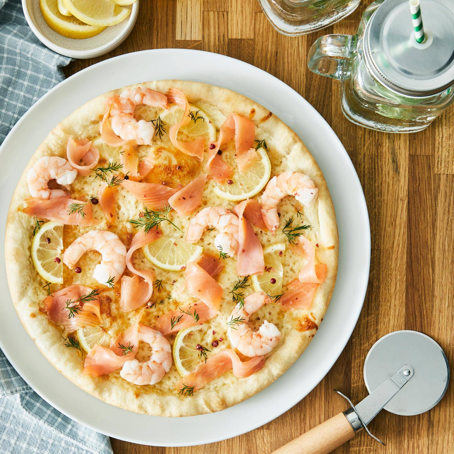 Norwegischer Lachs und Garnelenpizza - Rezepte Easy Fry XL Surface | Tefal