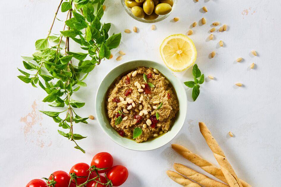 Tapenade aus grünen Oliven mit sonnengetrockneten Tomaten und gerösteten Pinienkernen - Rezepte Perfectmix + | Tefal