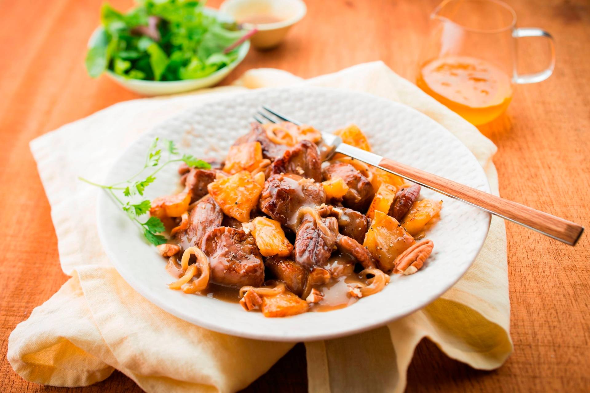 Mit ActiFry frittiertes Kalbfleisch mit Honig und Pekannüssen - Rezepte Actifry Genius | Tefal
