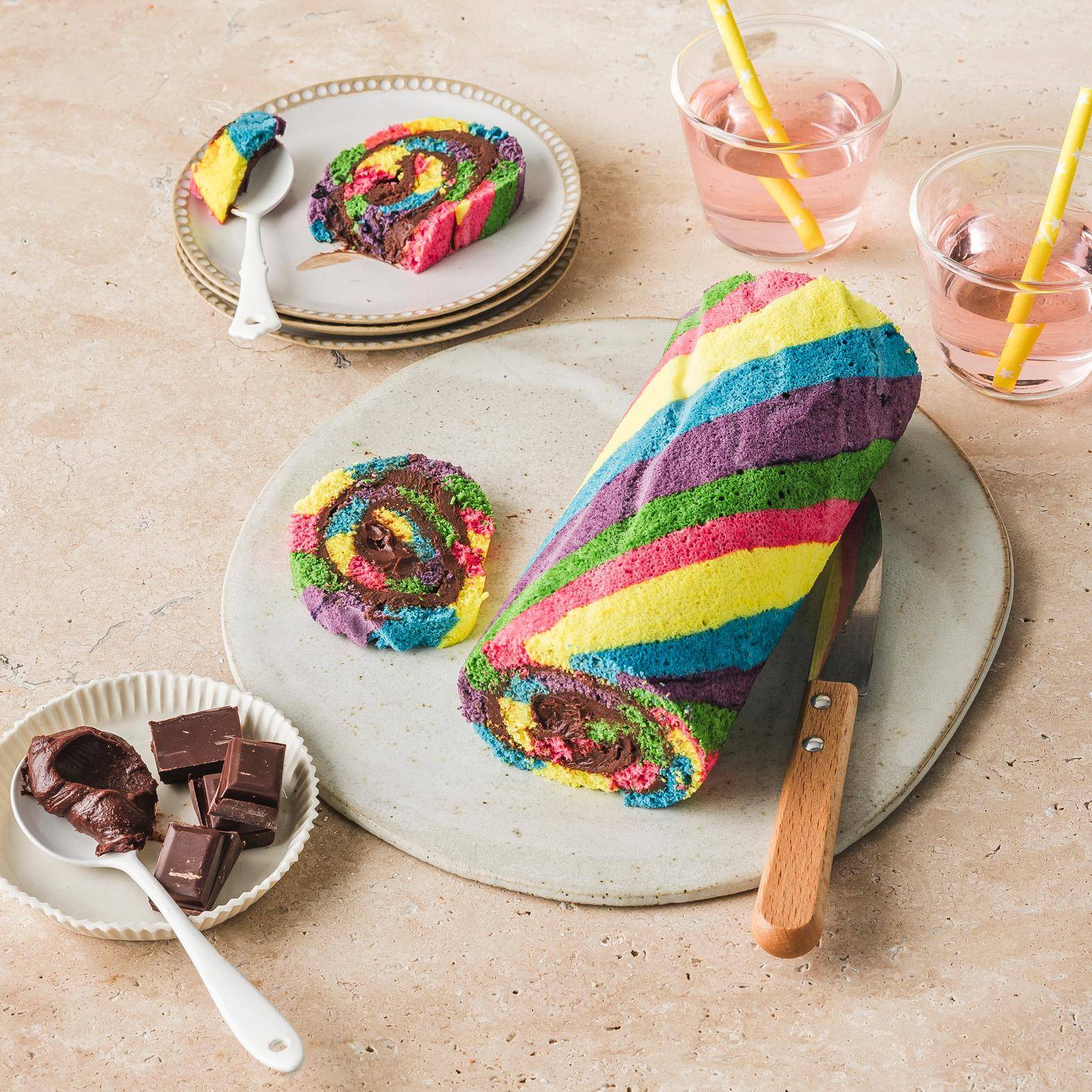 Regenbogen-Biskuitrolle - Rezepte Kitchen Machines Touch/Touch + | Tefal