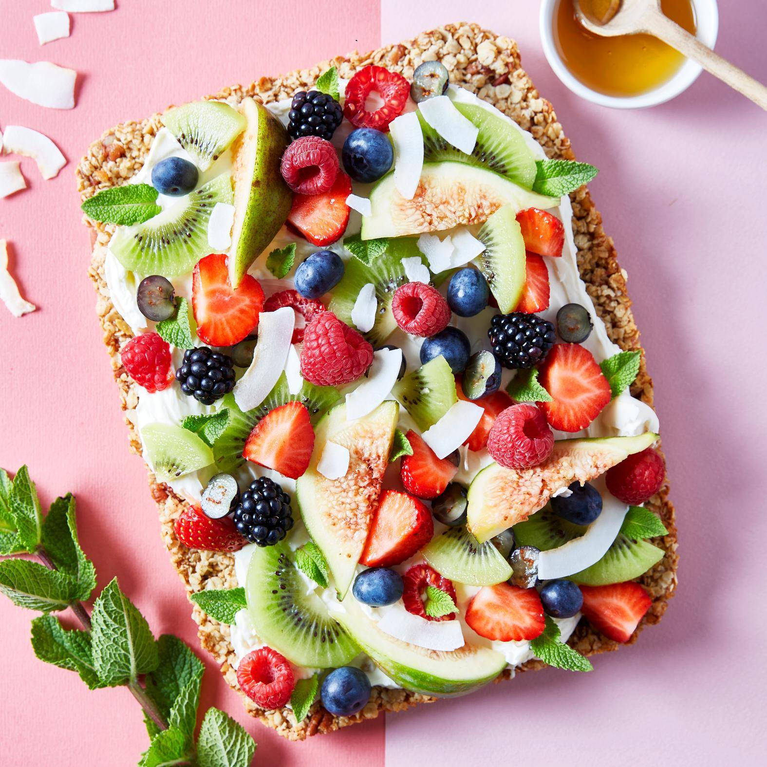 Süße gesunde Pizza mit Obst und Chantilly Kokousnuss Creme - Rezepte Cake Factory | Tefal