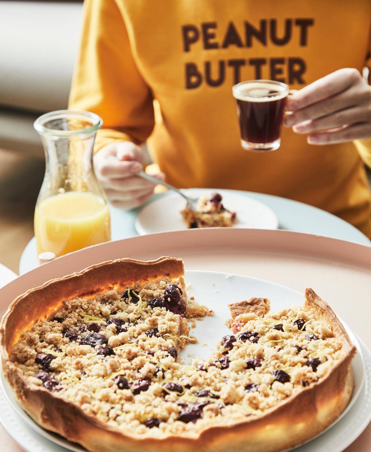 Zitronen- und Sauerkirsch-Streusel-Torte - Rezepte Easy Fry XL Surface | Tefal