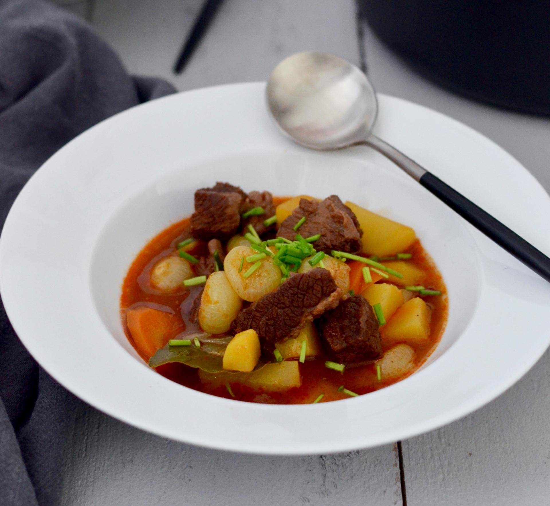 Soulfood: Rindfleischeintopf mit Perlzwiebeln & Kartoffeln (Graziellas Food Blog) - Rezepte Pfannen & Töpfe | Tefal