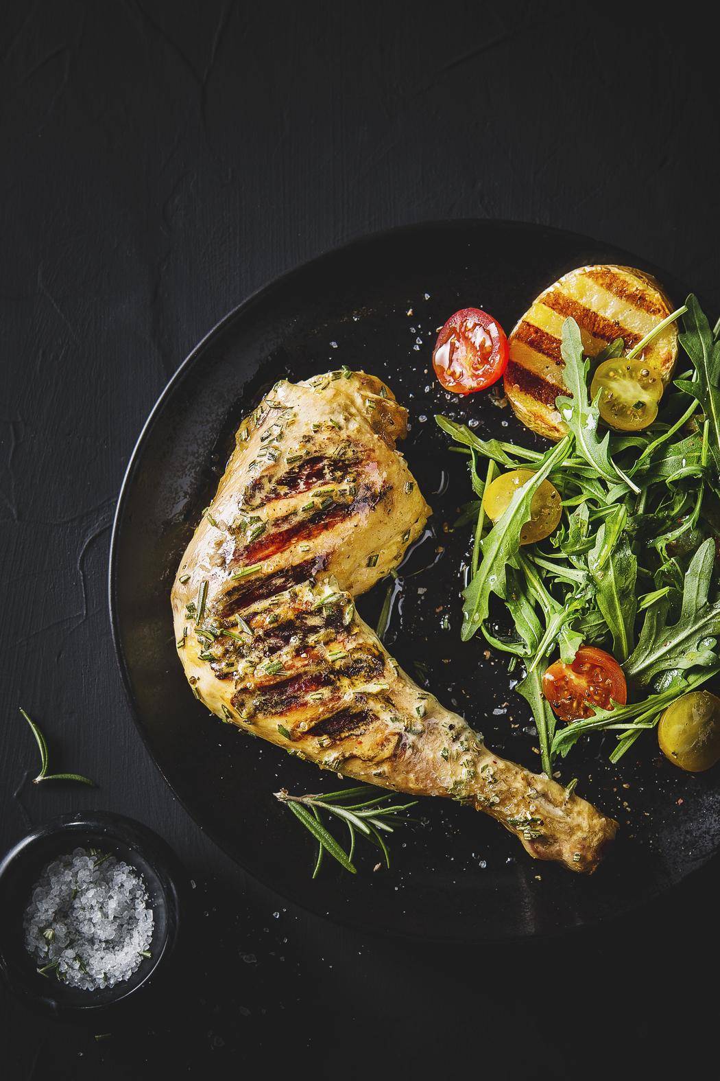 Hähnchenschenkel in Joghurt-Rosmarin Marinade - Rezepte OptiGrill | Tefal