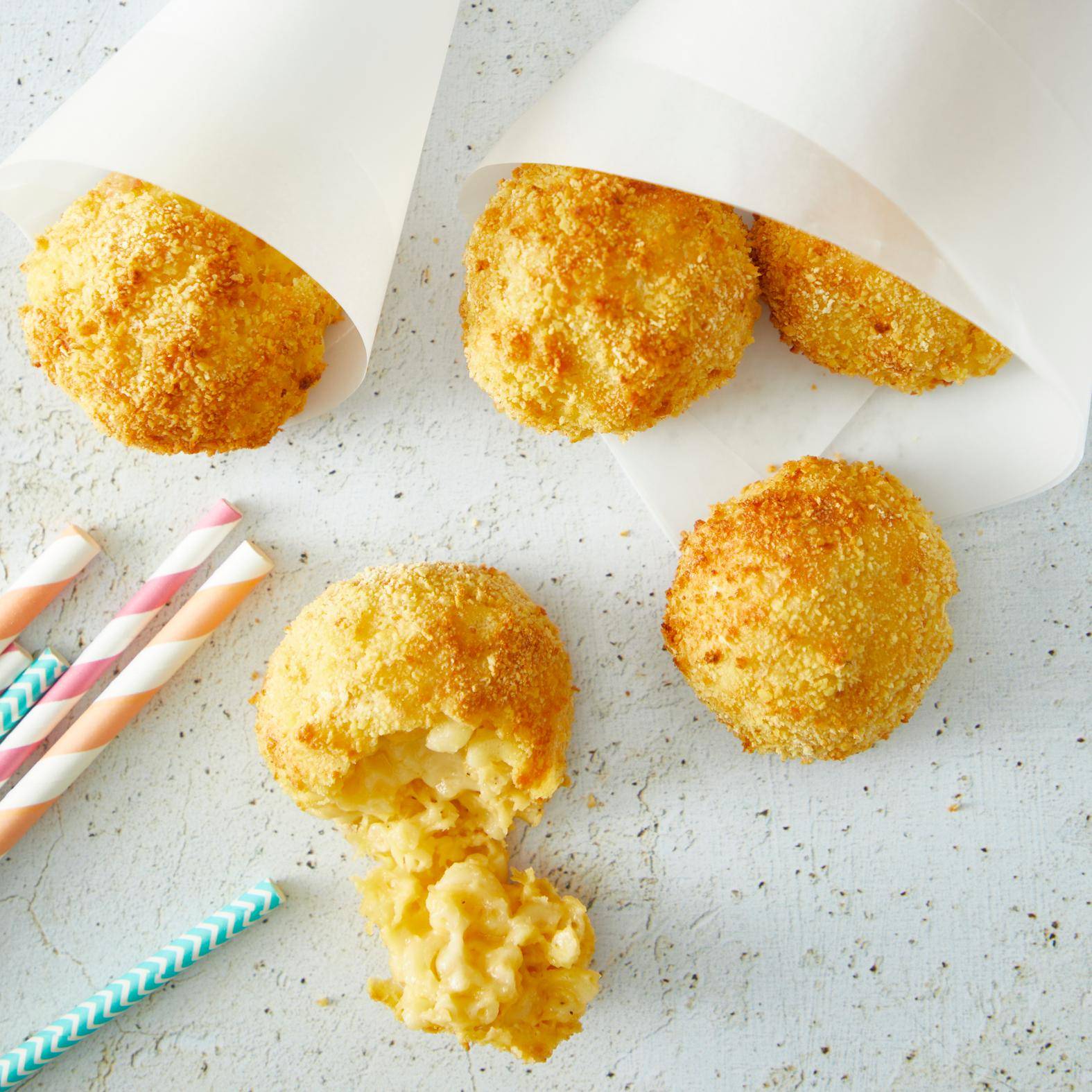 Cheddar-Mac-Käse-Bällchen - Rezepte EASY FRY GRILL & STEAM 3 in 1 | Tefal