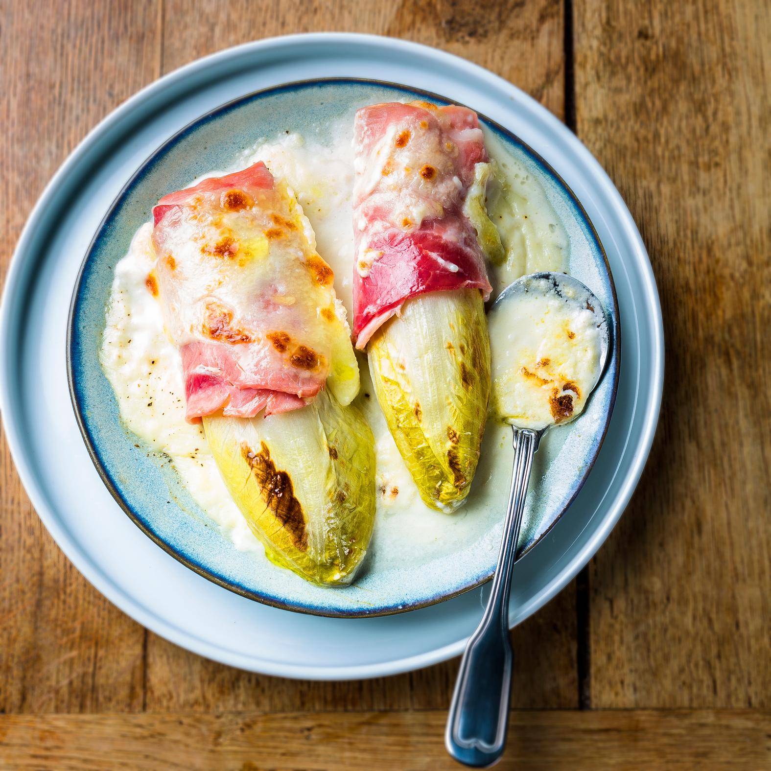 Gratinierter Chicorée im Schinkenmantel - Rezepte EASY FRY GRILL & STEAM 3 in 1 | Tefal