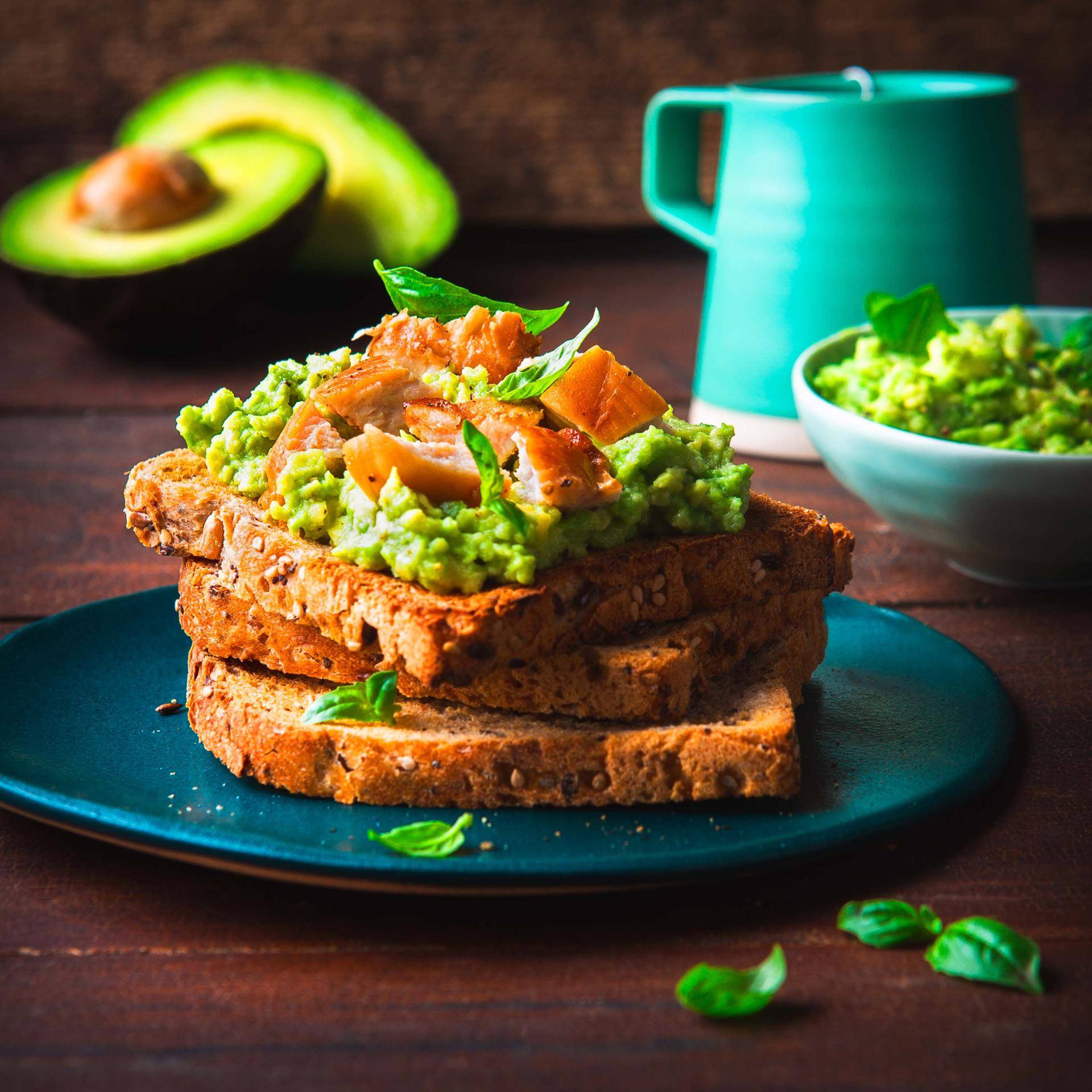 Avocado-Toasts mit gegrilltem Hähnchen - Rezepte Actifry Original 1kg | Tefal