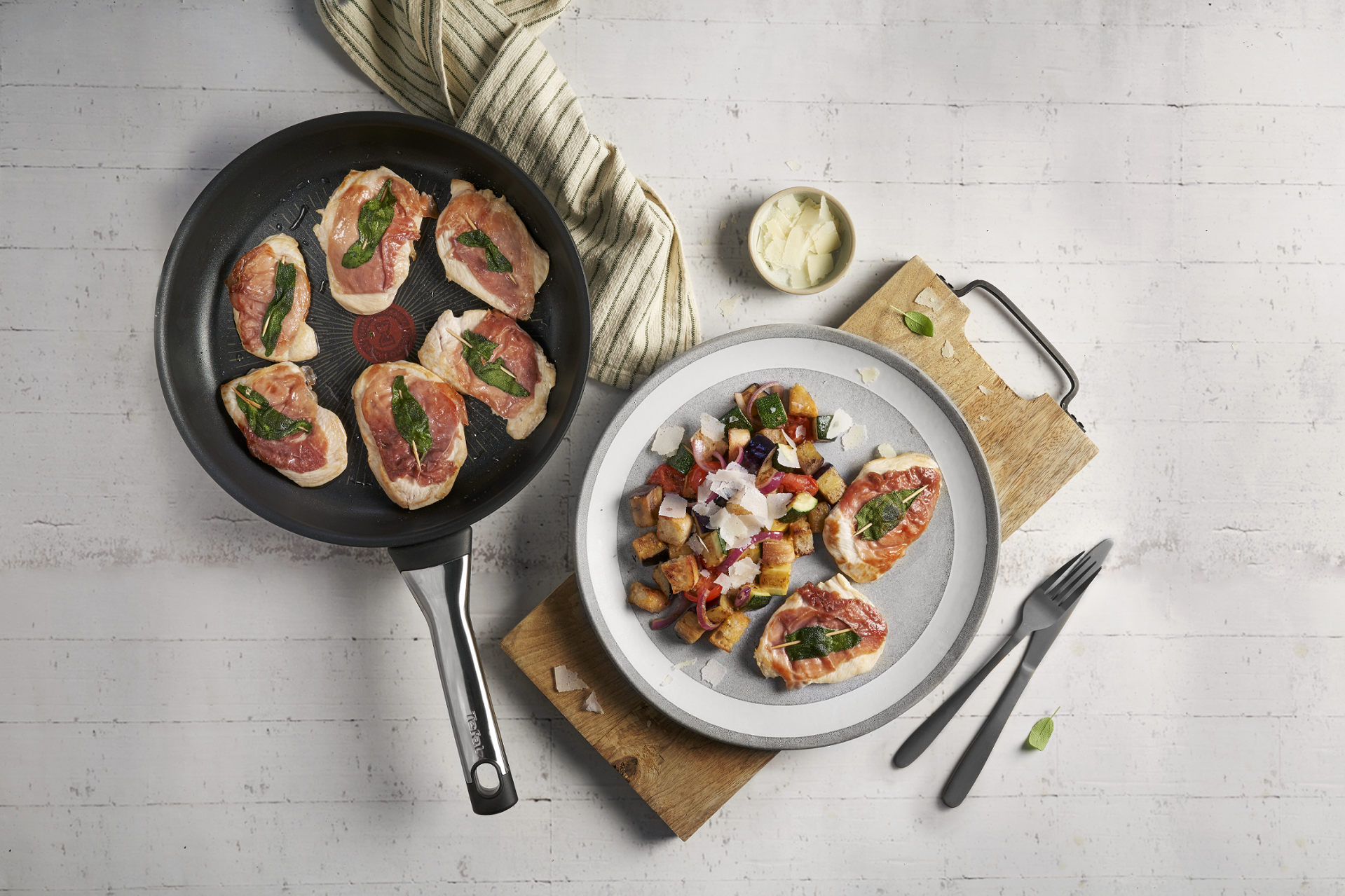 Saltimbocca von der Hähnchenbrust mit warmem Brotsalat - Rezepte Pfannen & Töpfe | Tefal